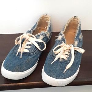 Sam Edelman Calla Distressed Denim Lace Up Sneakers 🍎